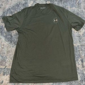 NWT Men’s green under armor shirt